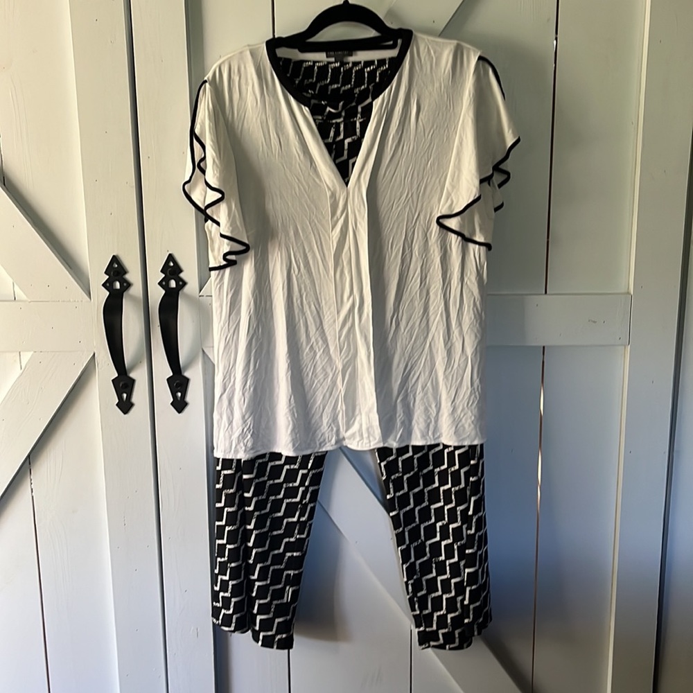 Office Style! Limited Top size Large. Pants Large no tag